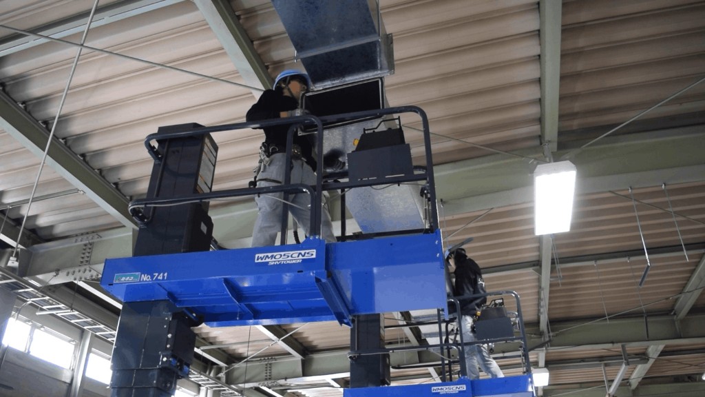 高所での施工作業の様子